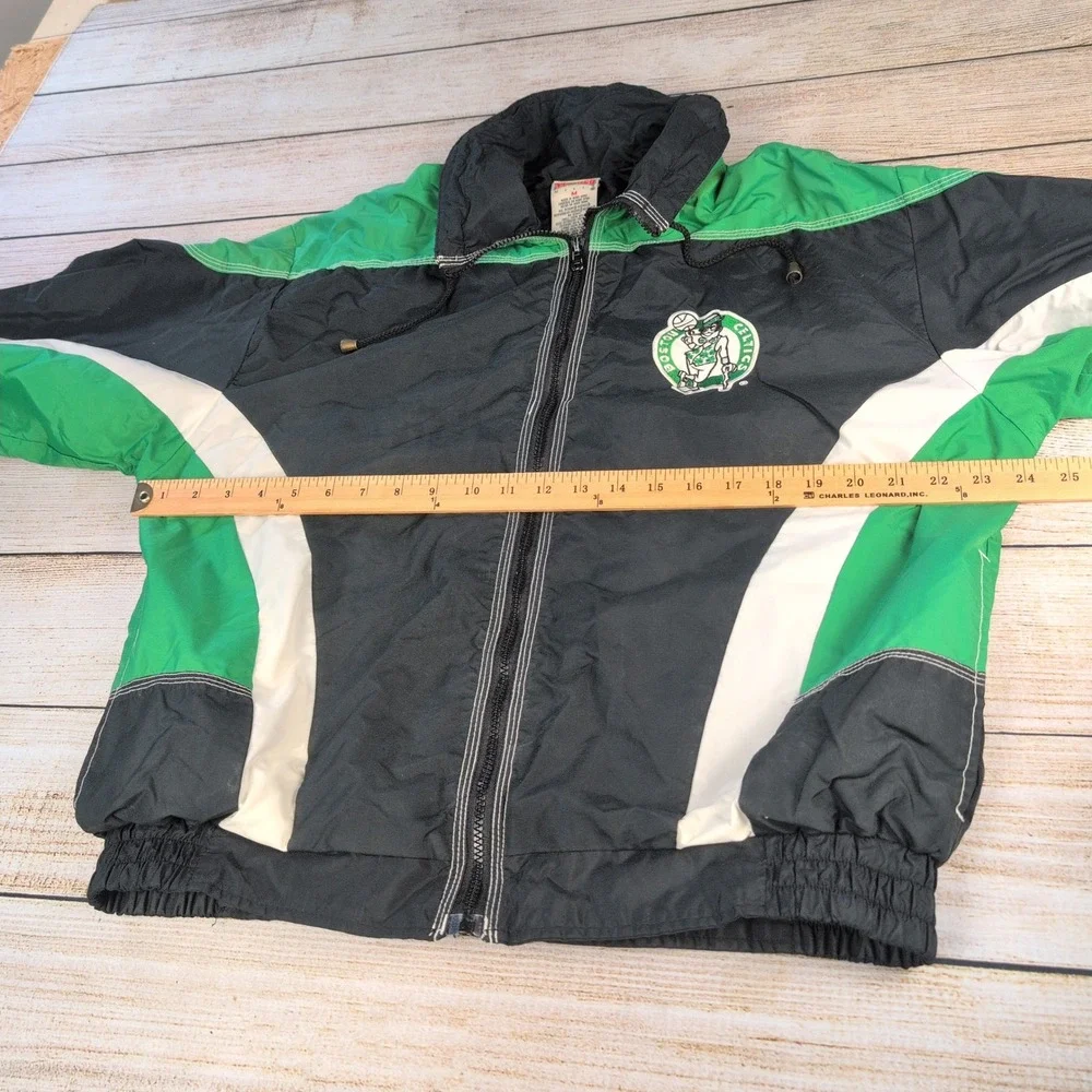 Vintage 90s Nutmeg Mills Boston Celtics NBA Windbreaker Jacket Green Black M